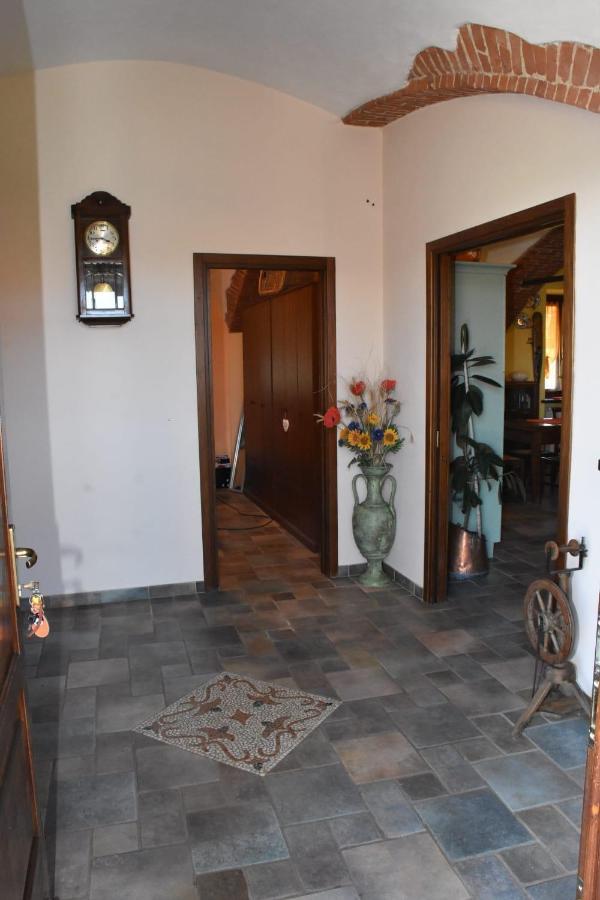 Bed and Breakfast La Casa Di Enzo Lequio Tanaro Exterior foto