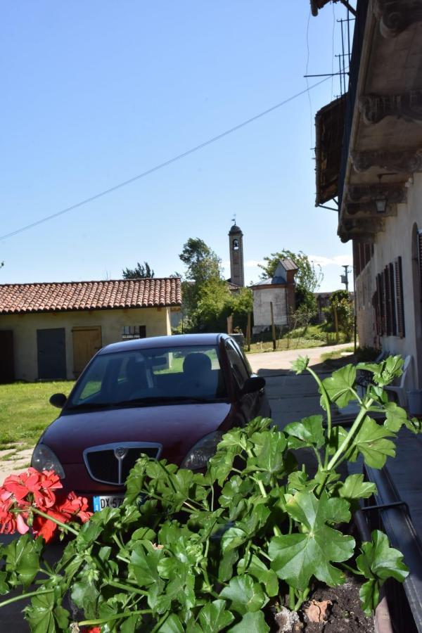 Bed and Breakfast La Casa Di Enzo Lequio Tanaro Exterior foto